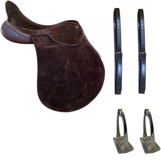 American Polo saddle bundle with reinforced stirrup leathers and 4 bar stirrups iron. Handcrafted in Argentina. Customizable.